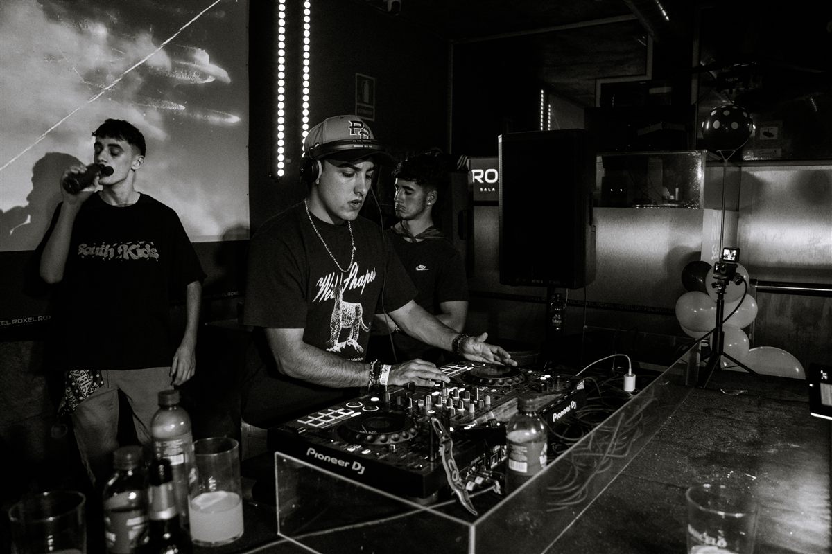 DJ Daviz Garzia en directo Feria de Roxel Cantabria reggaeton tech house